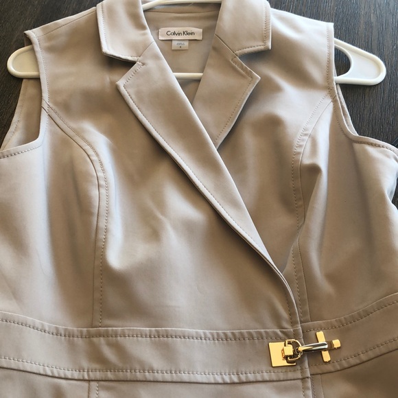 Business dress - Picture 1 of 5